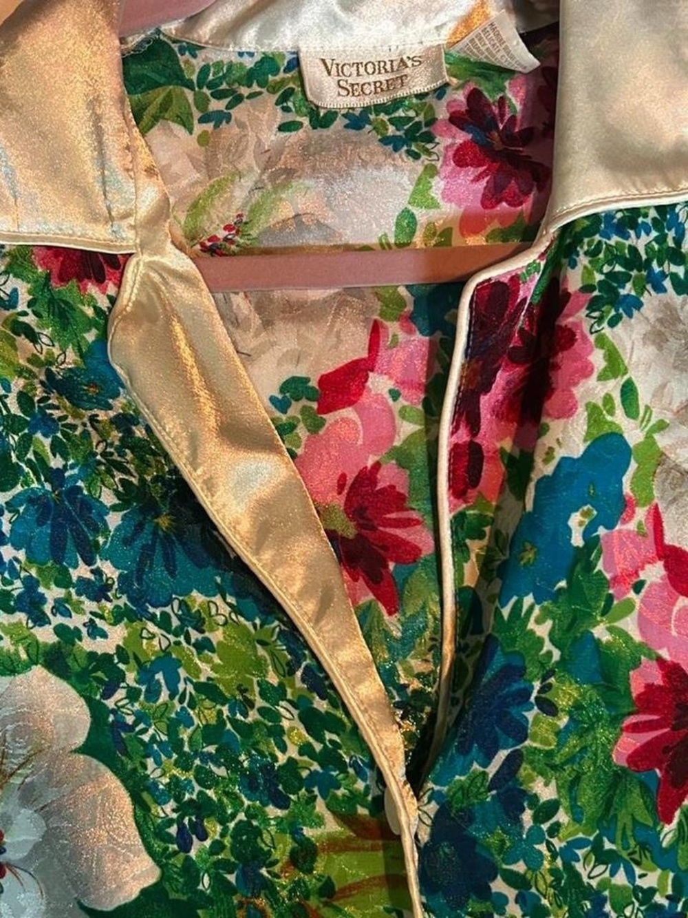 Vintage 90’s-Victoria's Secret Satin Floral night robe-top
